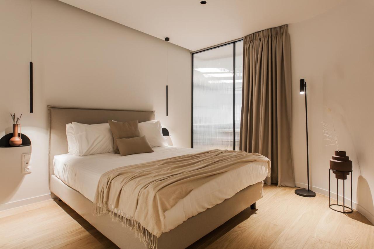 Marvelous 2Br Apartments With Balcony By Upstreet Atenas Exterior foto