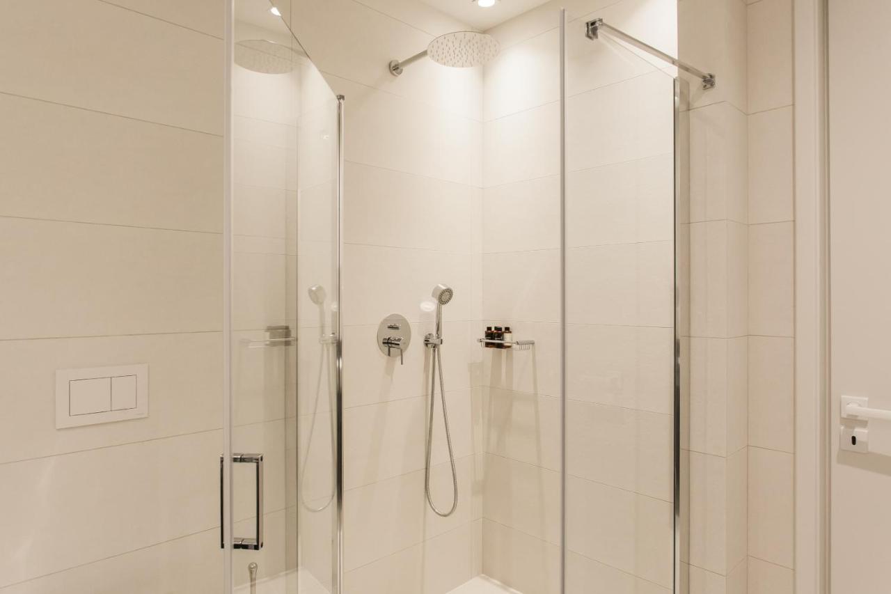 Marvelous 2Br Apartments With Balcony By Upstreet Atenas Exterior foto